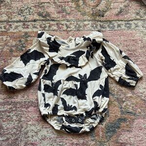 Kate Quinn bat bubble